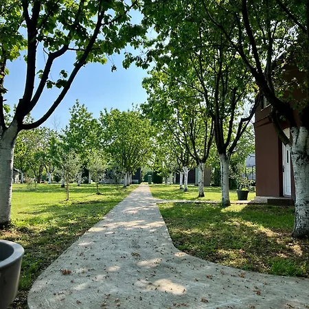 Apartman Tiny House 1 - Imanje Terzic Podgorica